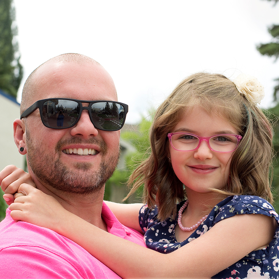 Photo of father and daughter by Jessika Digital